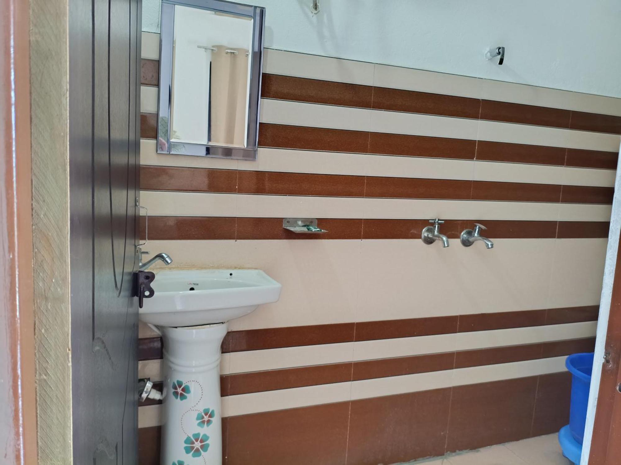 Mayur Homestay Ukhimath المظهر الخارجي الصورة